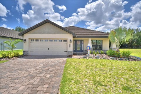 House in Auburndale, Florida 4 bedrooms, 204.38 sq.m. № 2111440