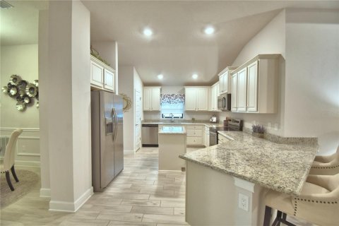 Villa ou maison à vendre à Auburndale, Floride: 4 chambres, 204.38 m2 № 2111440 - photo 11