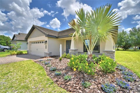 Villa ou maison à vendre à Auburndale, Floride: 4 chambres, 204.38 m2 № 2111440 - photo 3