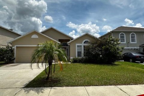 House in Davenport, Florida 4 bedrooms, 174.1 sq.m. № 1839996 - photo 1