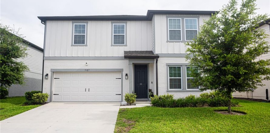 House in HAMPTON OAKS in Deltona, Florida 4 bedrooms, 228.54 sq.m. № 2107930