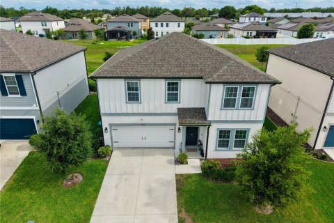 House in HAMPTON OAKS in Deltona, Florida 4 bedrooms, 228.54 sq.m. № 2107930 - photo 7