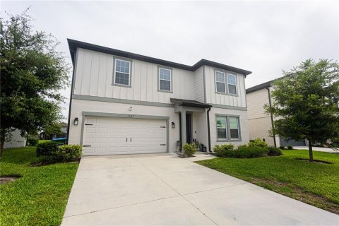House in HAMPTON OAKS in Deltona, Florida 4 bedrooms, 228.54 sq.m. № 2107930 - photo 8