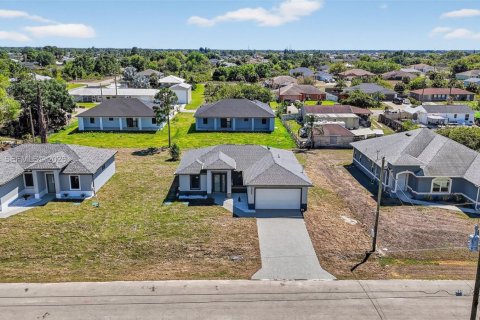 Casa en venta en Lehigh Acres, Florida, 3 dormitorios № 2066610 - foto 18
