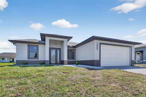Casa en venta en Lehigh Acres, Florida, 3 dormitorios № 2066610 - foto 3