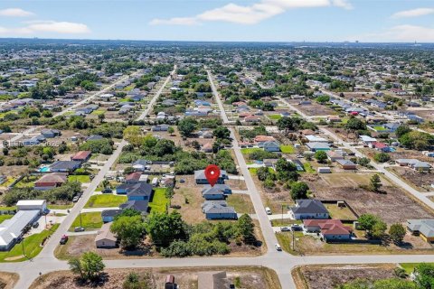 Casa en venta en Lehigh Acres, Florida, 3 dormitorios № 2066610 - foto 9