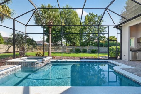 House in Gainesville, Florida 4 bedrooms, 332.87 sq.m. № 2197337 - photo 3