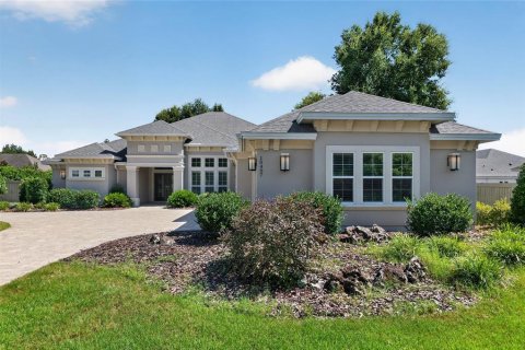 House in Gainesville, Florida 4 bedrooms, 332.87 sq.m. № 2197337 - photo 2