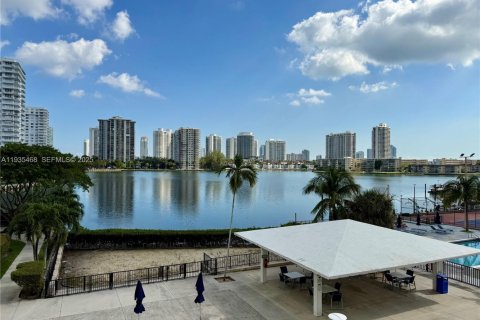 Купить кондоминиум в Авентура, Флорида 2 спальни, 98.29м2, № 1993582 - фото 13