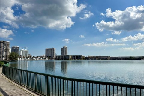 Купить кондоминиум в Авентура, Флорида 2 спальни, 98.29м2, № 1993582 - фото 15