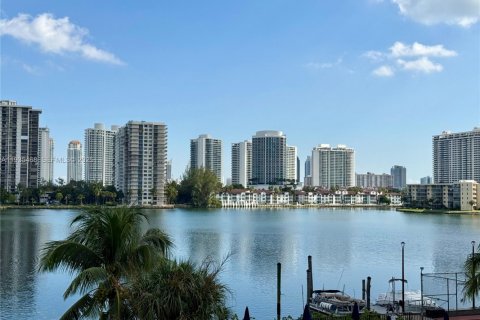 Купить кондоминиум в Авентура, Флорида 2 спальни, 98.29м2, № 1993582 - фото 11