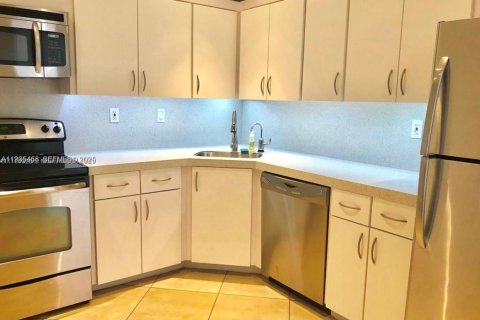 Купить кондоминиум в Авентура, Флорида 2 спальни, 98.29м2, № 1993582 - фото 18