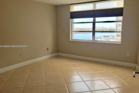 Купить кондоминиум в Авентура, Флорида 2 спальни, 98.29м2, № 1993582 - фото 22