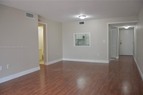 Copropriété à vendre à Miramar, Floride: 2 chambres, 94.3 m2 № 2012761 - photo 8