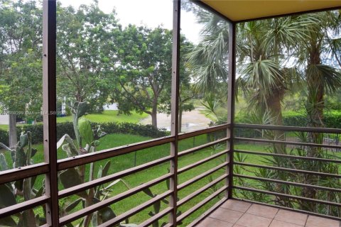 Copropriété à vendre à Miramar, Floride: 2 chambres, 94.3 m2 № 2012761 - photo 19