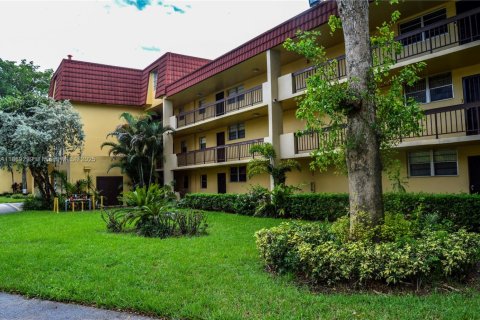 Condominio en Miramar, Florida, 2 dormitorios  № 2012761