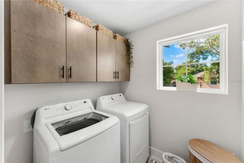 Villa ou maison à vendre à Eustis, Floride: 4 chambres, 267 m2 № 2399268 - photo 20