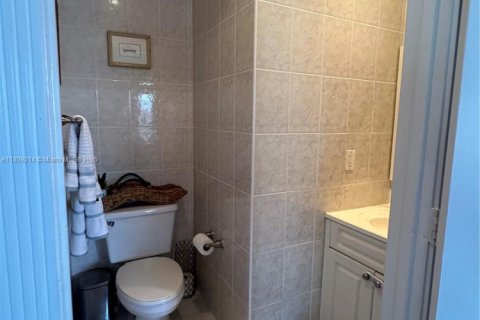 House in Miami, Florida 3 bedrooms, 157.84 sq.m. № 1752896 - photo 8