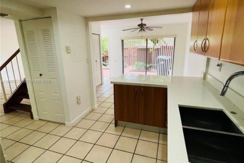 Copropriété à louer à Miami, Floride: 2 chambres, 129.13 m2 № 2007069 - photo 8