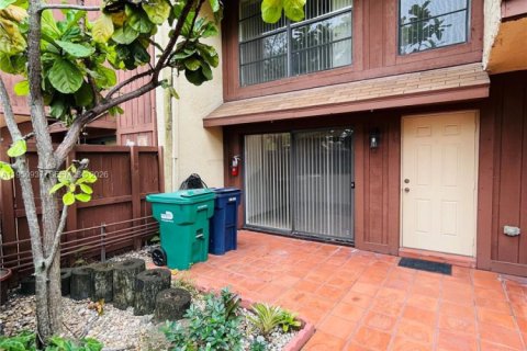 Copropriété à louer à Miami, Floride: 2 chambres, 129.13 m2 № 2007069 - photo 3