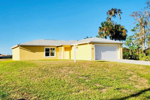 House in LaBelle, Florida 3 bedrooms, 126.72 sq.m. № 1540880 - photo 2