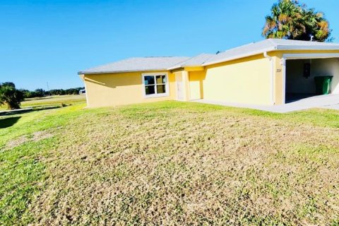 House in LaBelle, Florida 3 bedrooms, 126.72 sq.m. № 1540880 - photo 3
