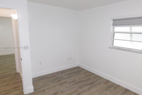 Снять в аренду виллу или дом в Хомстед, Флорида 4 спальни, 239.97м2, № 1997958 - фото 18