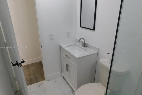 Снять в аренду виллу или дом в Хомстед, Флорида 4 спальни, 239.97м2, № 1997958 - фото 24