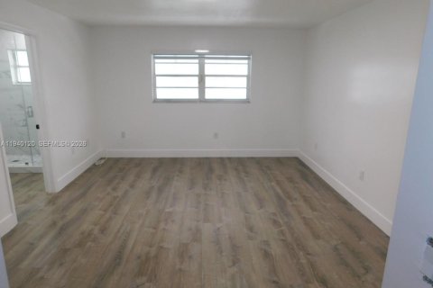 Снять в аренду виллу или дом в Хомстед, Флорида 4 спальни, 239.97м2, № 1997958 - фото 6