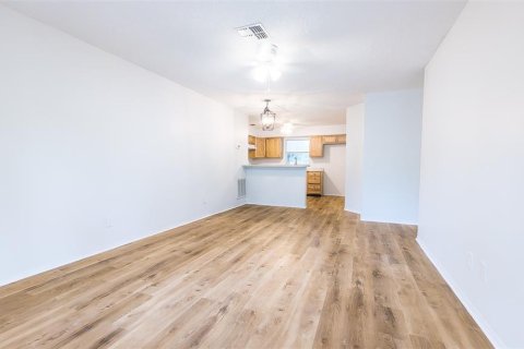 Купить виллу или дом в Уайлдвуд, Флорида 6 комнат, 89.28м2, № 1835944 - фото 3