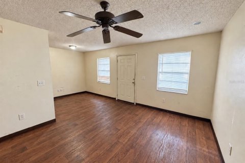 Appartement à louer à Auburndale, Floride: 1 chambre, 65.03 m2 № 2413797 - photo 2