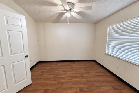 Appartement à louer à Auburndale, Floride: 1 chambre, 65.03 m2 № 2413797 - photo 9