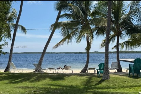 Casa en Key Largo, Florida 3 dormitorios, 104.05 m2 № 2035177