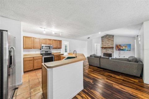 Casa en venta en Orlando, Florida, 4 dormitorios, 210.05 m2 № 1902866 - foto 5