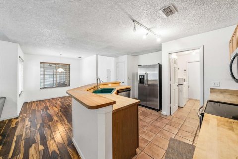 Casa en venta en Orlando, Florida, 4 dormitorios, 210.05 m2 № 1902866 - foto 11