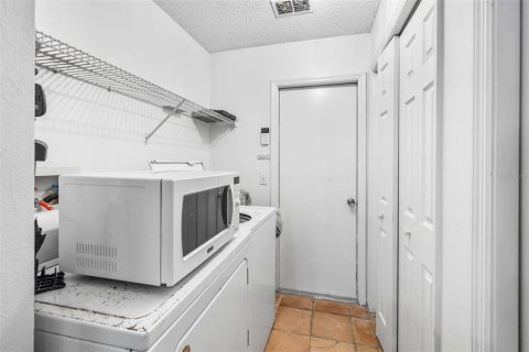 Casa en venta en Orlando, Florida, 4 dormitorios, 210.05 m2 № 1902866 - foto 27