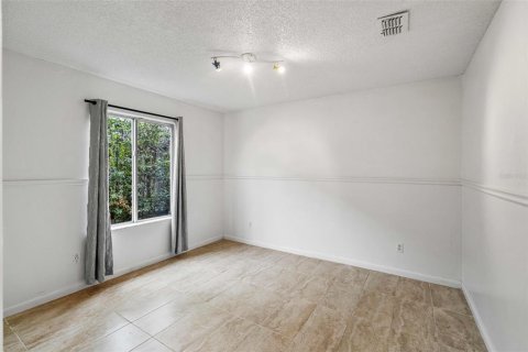 Casa en venta en Orlando, Florida, 4 dormitorios, 210.05 m2 № 1902866 - foto 16