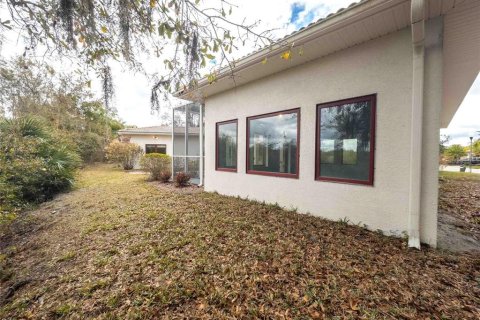 Villa ou maison à vendre à Land O' Lakes, Floride: 3 chambres, 289.48 m2 № 2413895 - photo 4