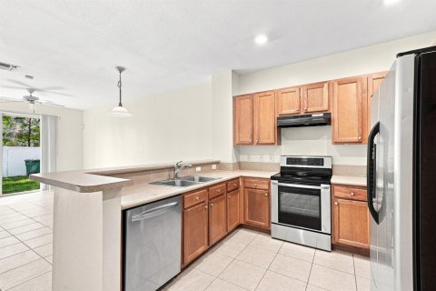 Touwnhouse à louer à Tamarac, Floride: 3 chambres, 156.82 m2 № 2359826 - photo 15
