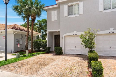 Touwnhouse à louer à Tamarac, Floride: 3 chambres, 156.82 m2 № 2359826 - photo 3