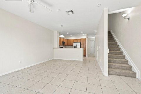 Touwnhouse à louer à Tamarac, Floride: 3 chambres, 156.82 m2 № 2359826 - photo 19