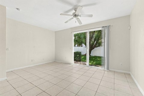 Touwnhouse à louer à Tamarac, Floride: 3 chambres, 156.82 m2 № 2359826 - photo 13