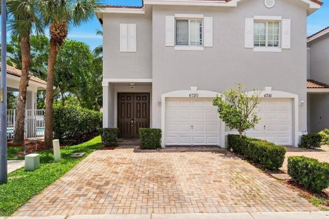 Touwnhouse à louer à Tamarac, Floride: 3 chambres, 156.82 m2 № 2359826 - photo 2