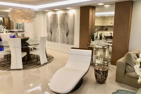 Снять в аренду кондоминиум в Серфсайд, Флорида 2 спальни, 160.54м2, № 1992599 - фото 22