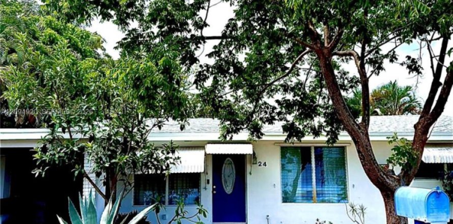 Villa ou maison à Dania Beach, Floride 3 chambres, 10917.9 m2 № 2383180