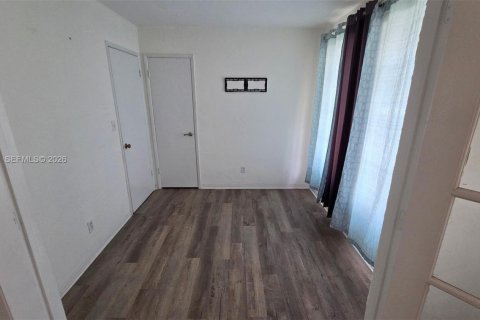 Villa ou maison à vendre à Dania Beach, Floride: 3 chambres, 10917.87 m2 № 2383180 - photo 8