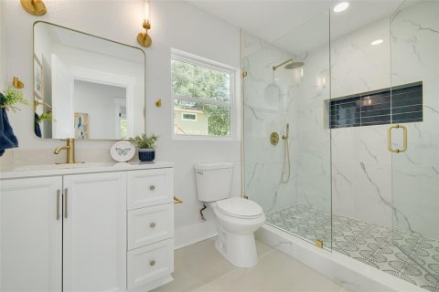 House in Saint Petersburg, Florida 3 bedrooms, 216.28 sq.m. № 2412650 - photo 26