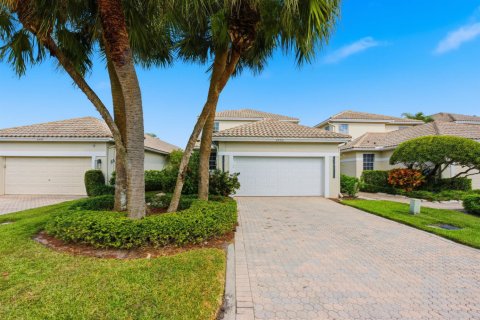House in Boca Raton, Florida 4 bedrooms, 231.79 sq.m. № 2246243 - photo 4