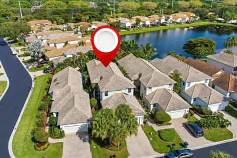 House in Boca Raton, Florida 4 bedrooms, 231.79 sq.m. № 2246243 - photo 2