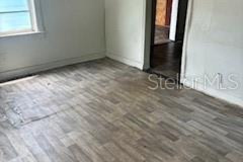 House in Tampa, Florida 3 bedrooms, 102.19 sq.m. № 2199672 - photo 4